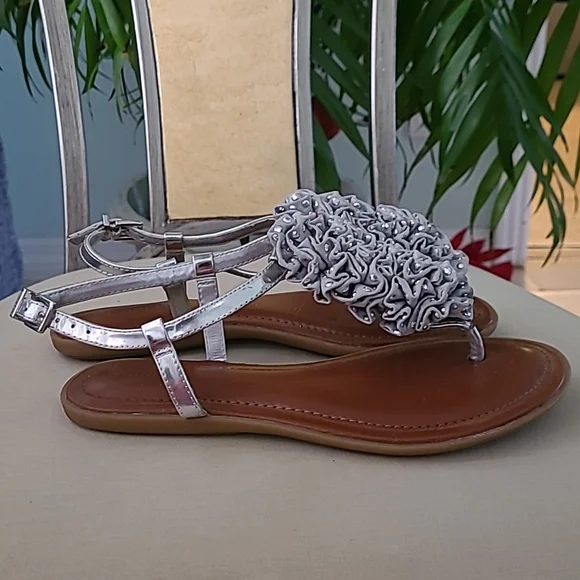 Gianni Bini Ladies Sandals ❤️ - Picture 4 of 8